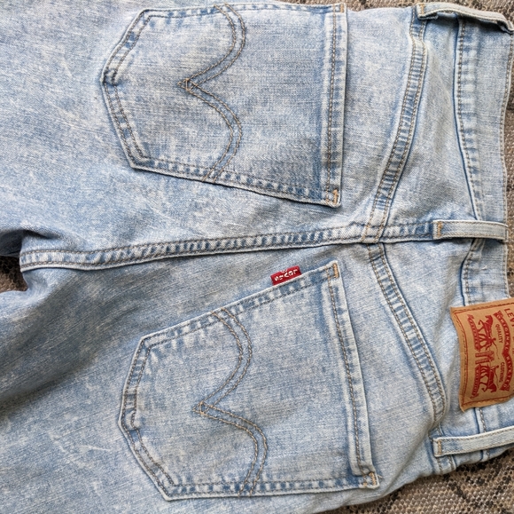 Mile High Levi's - Picture 5 of 5